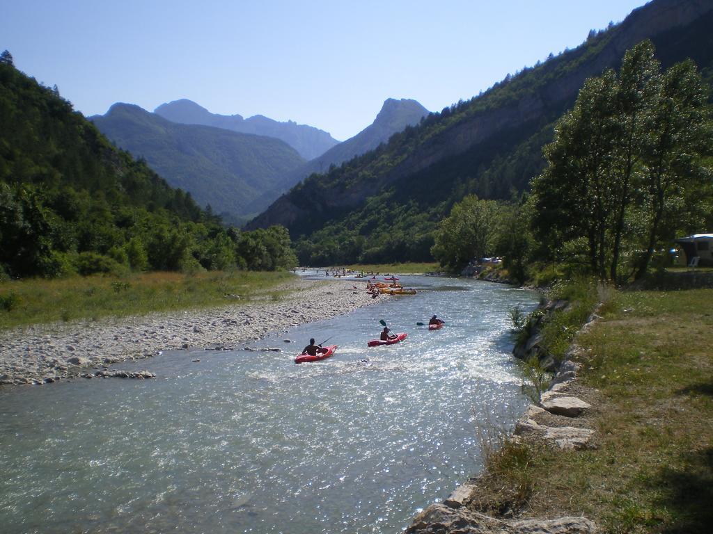 Les Acacias Hotell Vercheny Exteriör bild